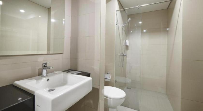 Hi Hotel Senen Jakarta Eksteriør billede