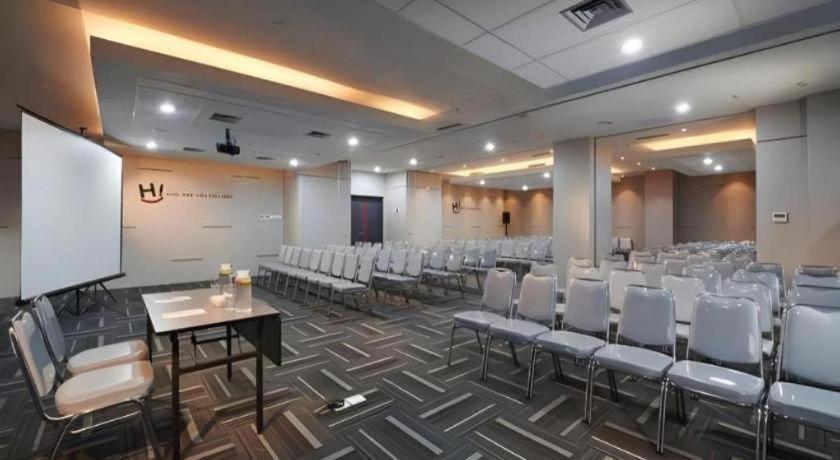 Hi Hotel Senen Jakarta Eksteriør billede